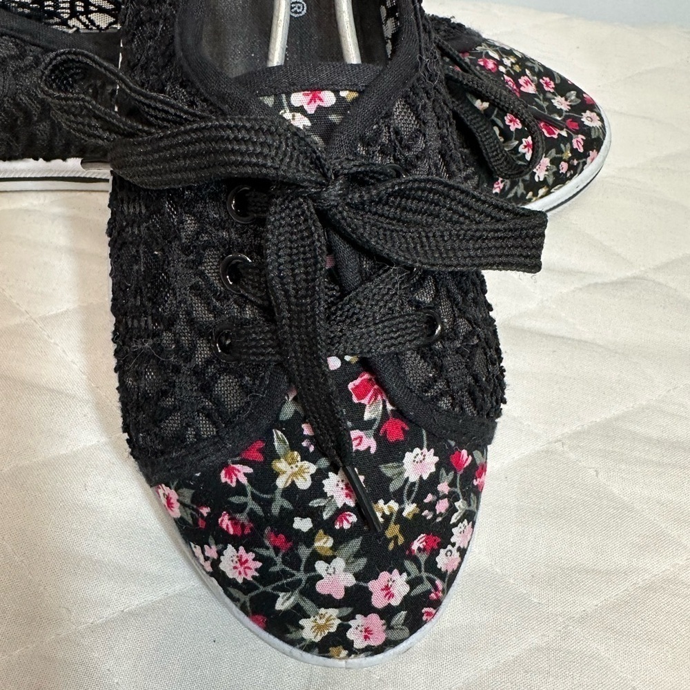 Rockland Womens Size 8.5 Flats Sneakers Shoes Fabric Lace Material Flats Retro - Picture 6 of 10